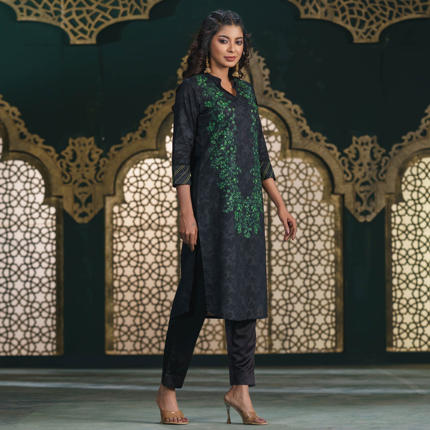 Women Black Printed Kurti