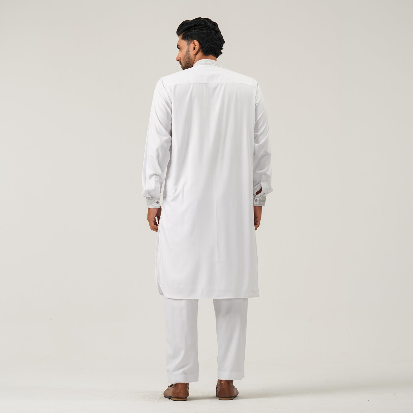 Mens White Kabli