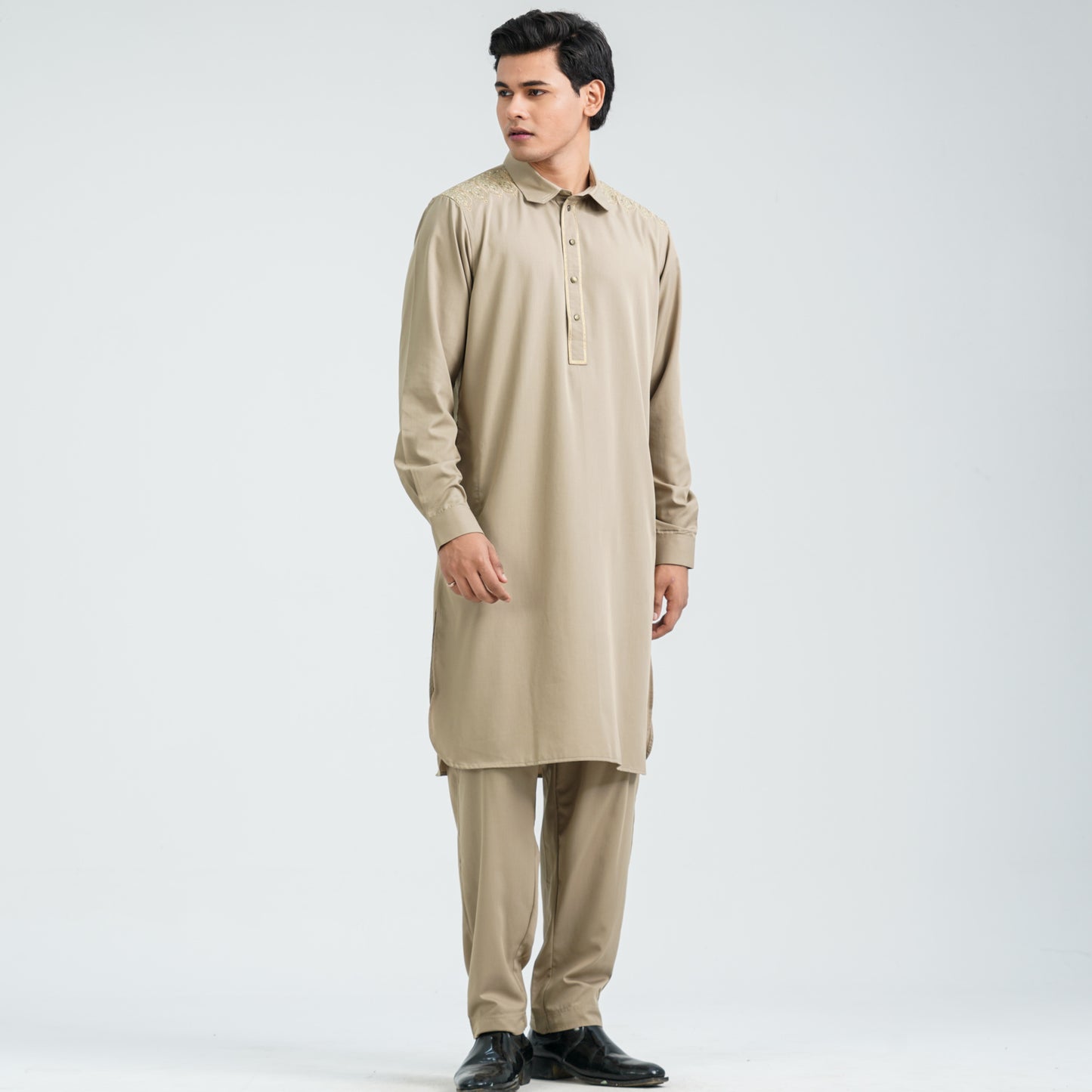 Men’s Beige Embroidered Jacquard Kabli