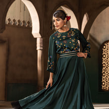 Load image into Gallery viewer, ETHNIC PREMIUM GOWN -GREEN
