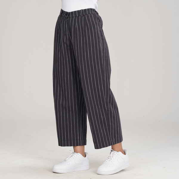 Women Black Stripe Pant