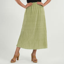 Load image into Gallery viewer, Women’s Green Skirt
