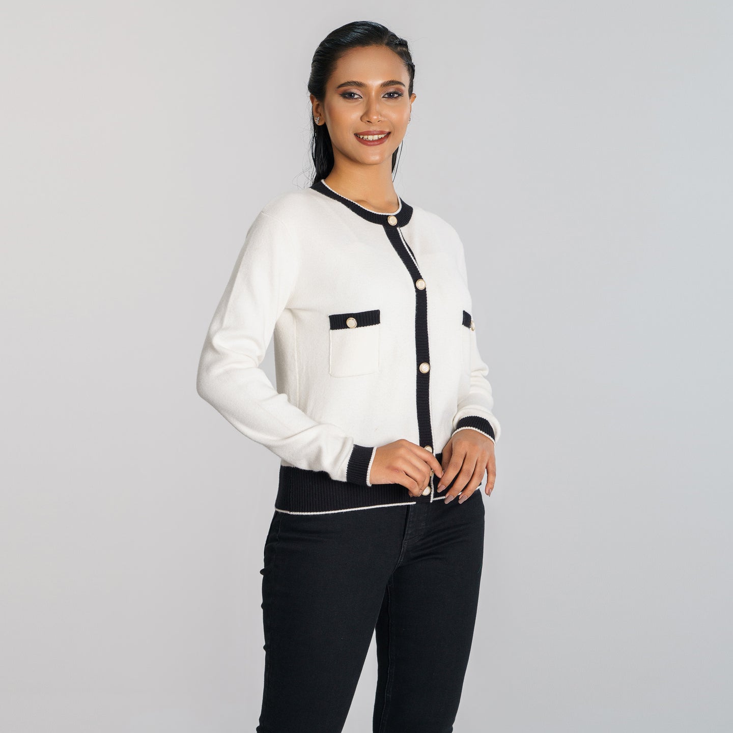 LADIES CARDIGAN-WHITE/BLACK