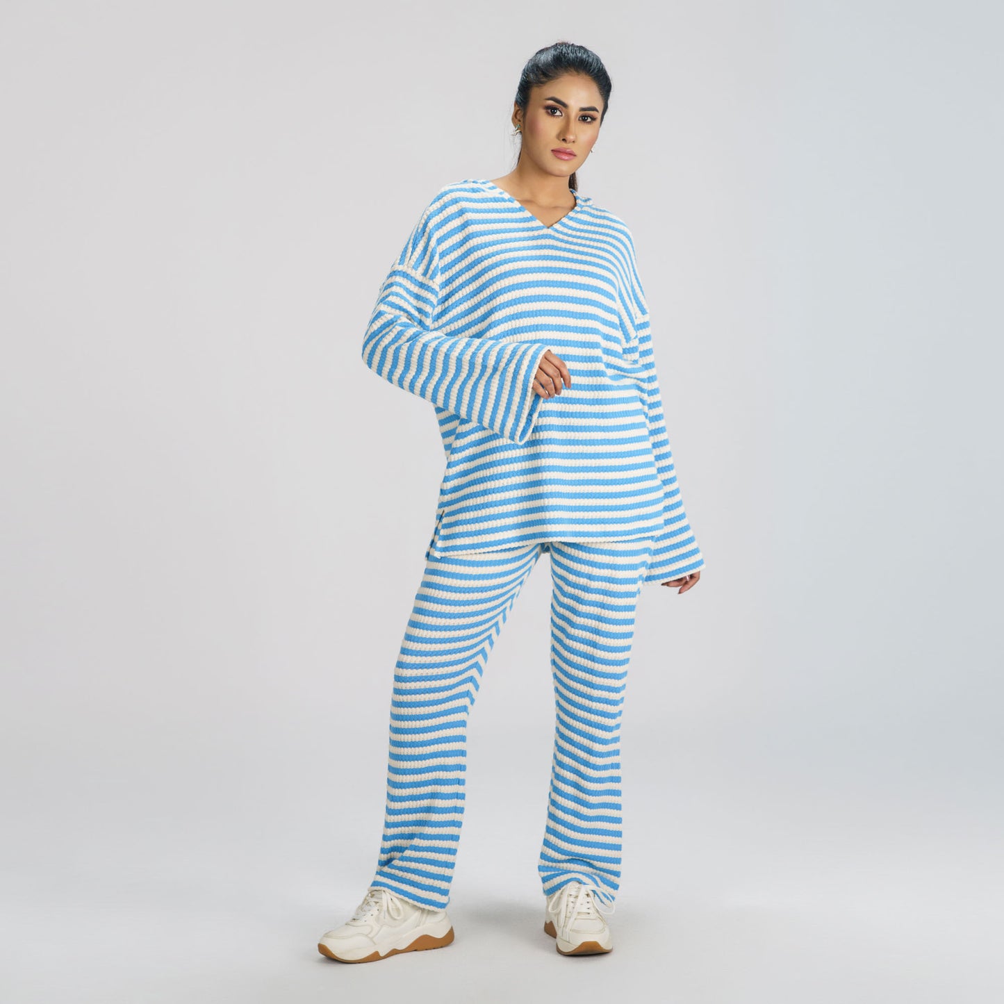 Women White & Blue Hoodie Joggers Set