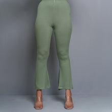 Load image into Gallery viewer, Ladies Leggings- Light Olive
