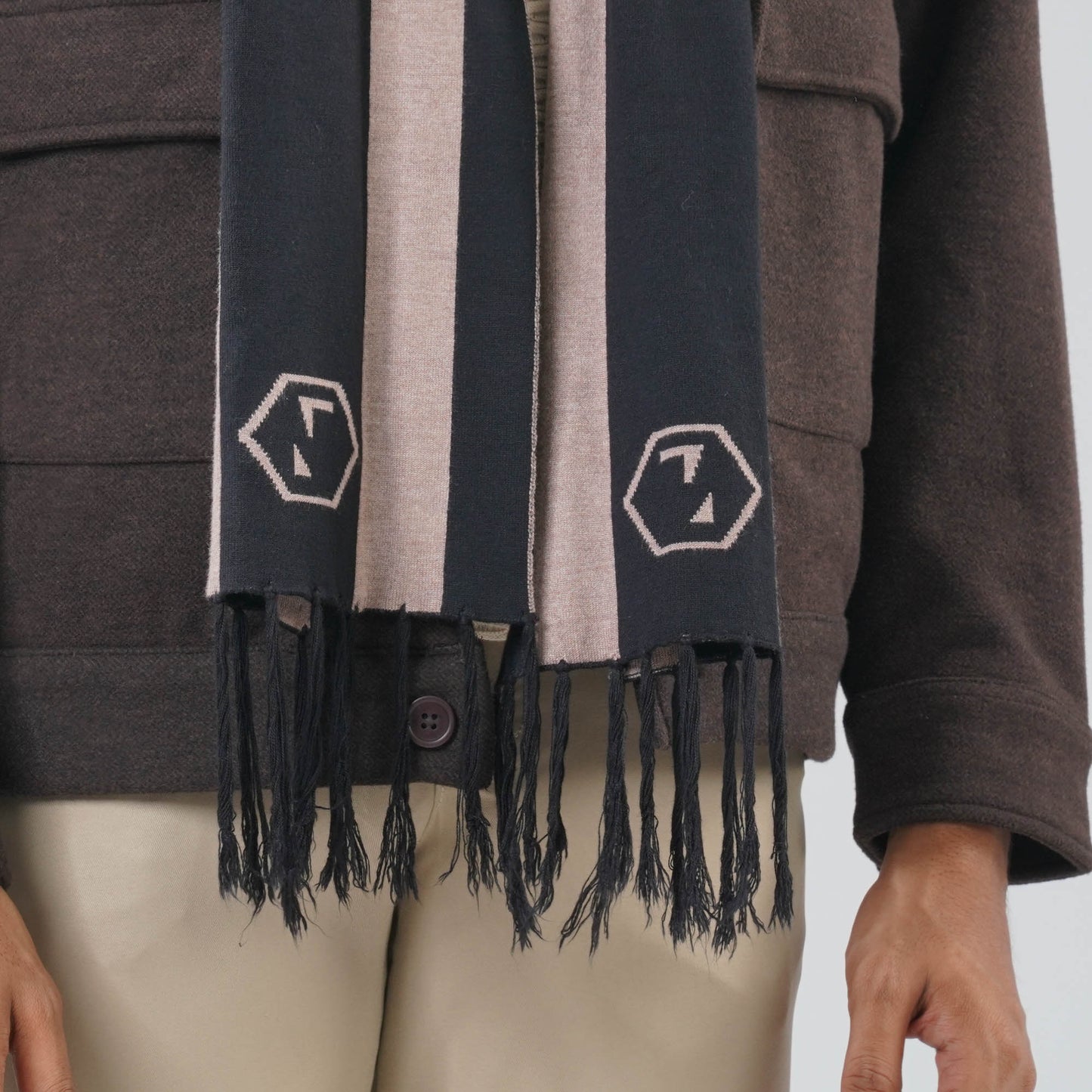 Mens Black & Beige Muffler