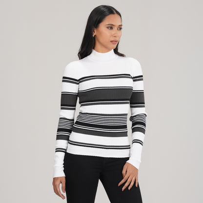 Womens White & Black Pullover