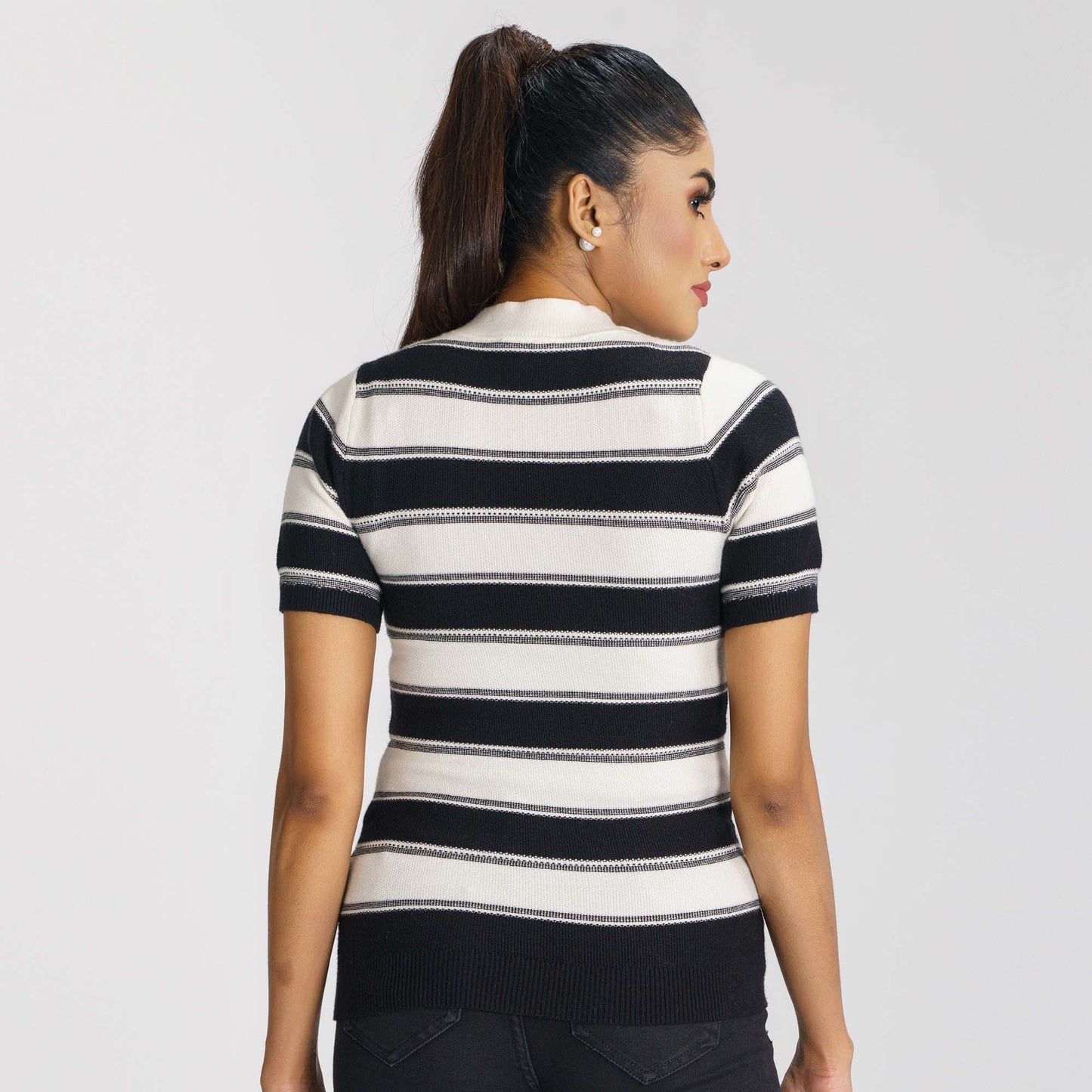 Womens Black & White Sweater