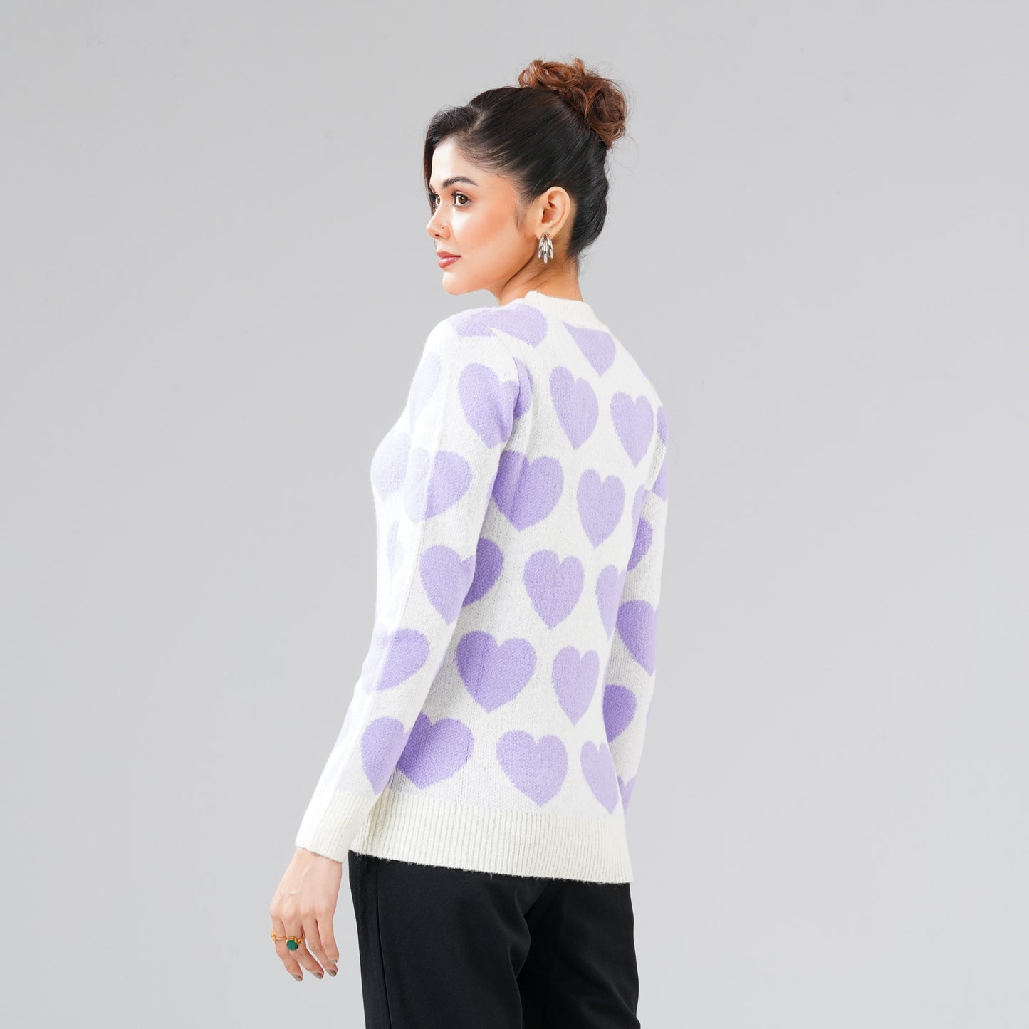 Womens White & Lavender Pullover