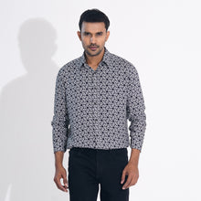 Load image into Gallery viewer, Men Gray Printed Shirt
