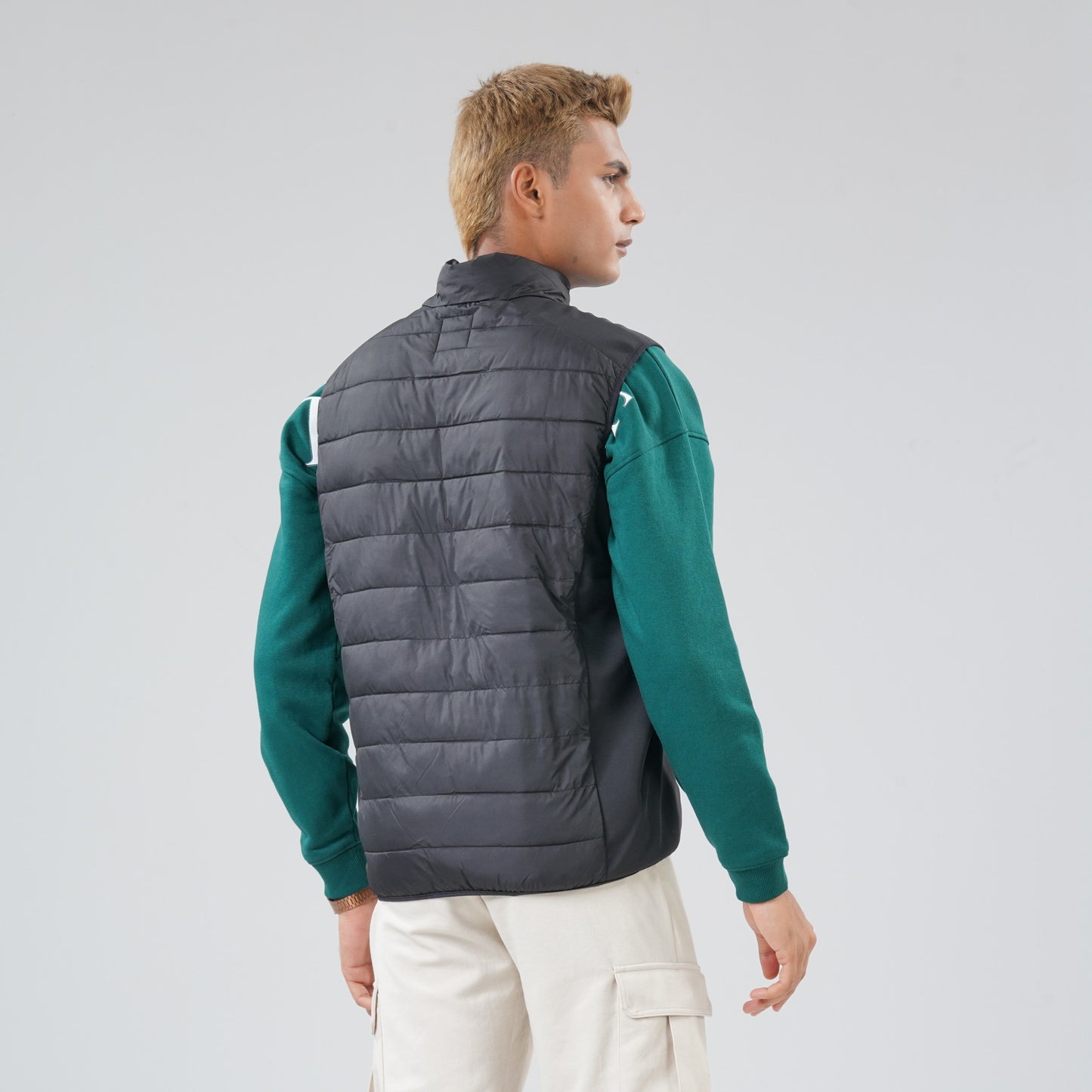 Men Sleeveless Black Jacket