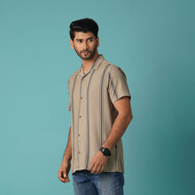 Load image into Gallery viewer, Men&#39;s Oak Hawaii Shirt
