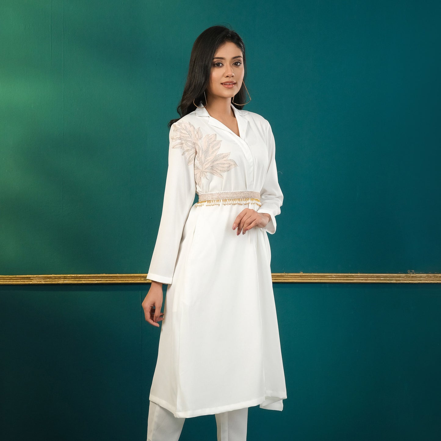 Women White Ethnic Set