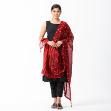 Load image into Gallery viewer, Womens Maroon Silk Orna
