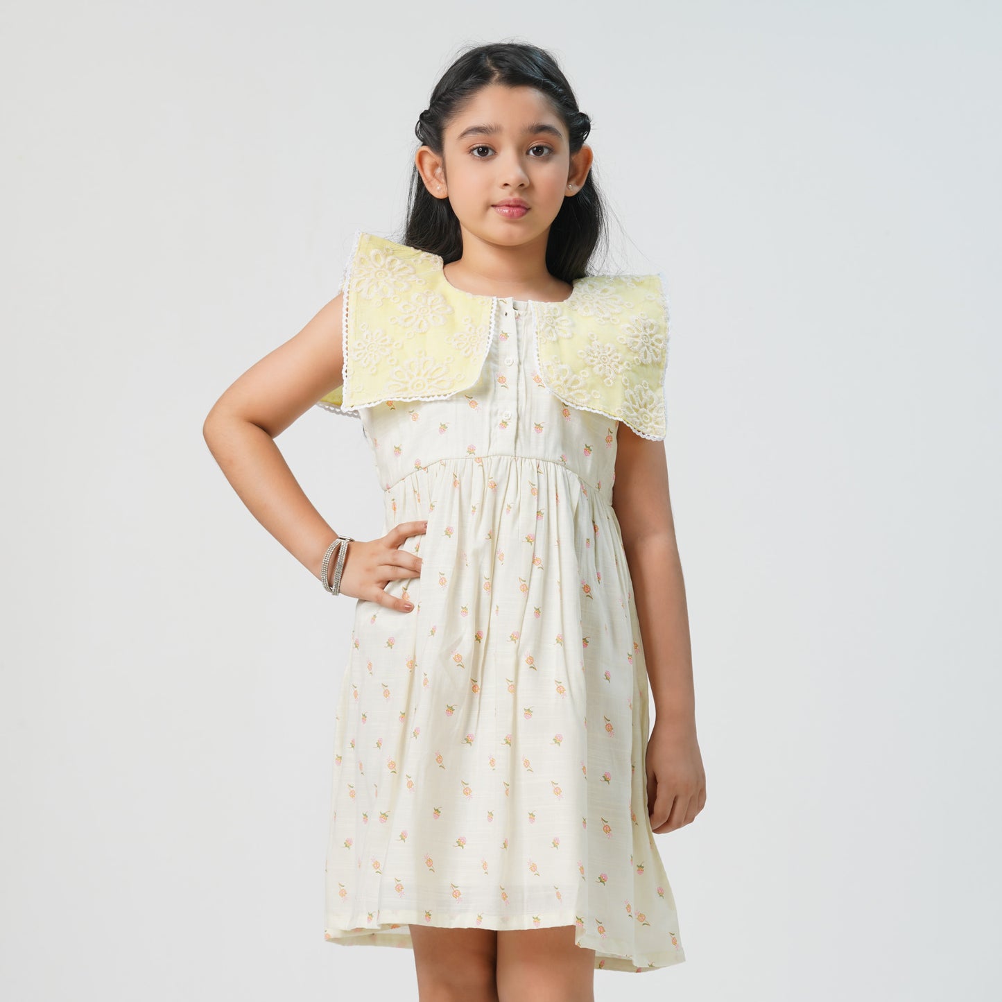 Gilrs Cream floral Frock