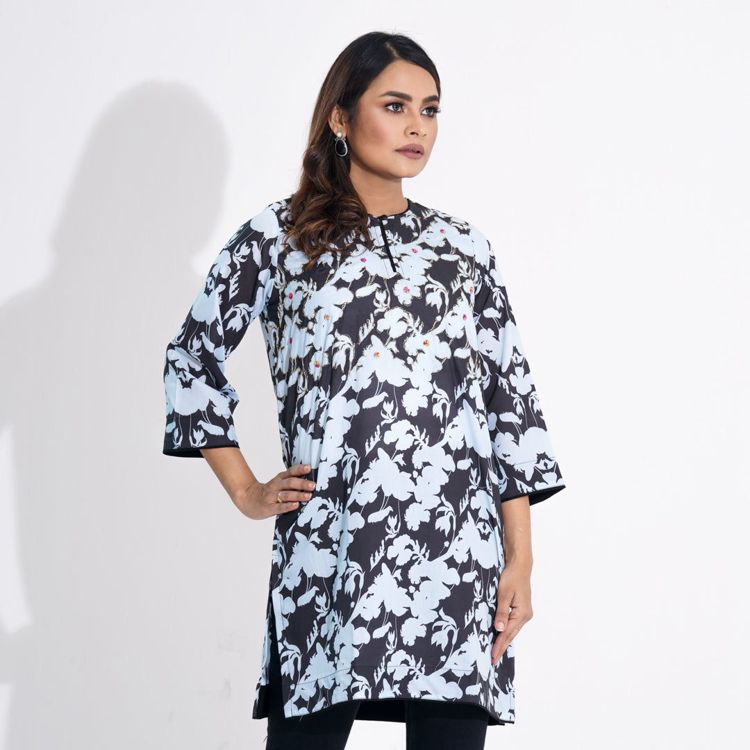 Women Black Ethnic Kurti