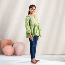 Load image into Gallery viewer, Girls Teen Green Floral Tunic
