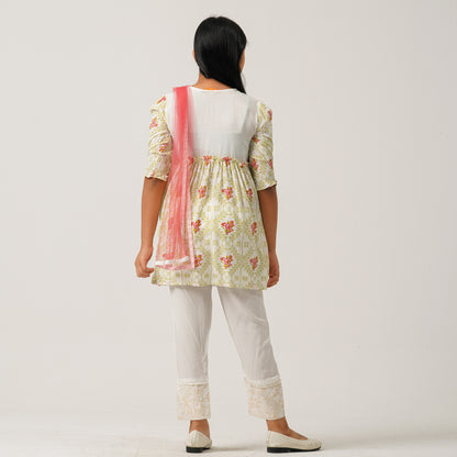 Girls Multi Color Three Piece Set