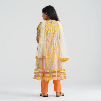 Girl’s Cotton Net Three Piece Set