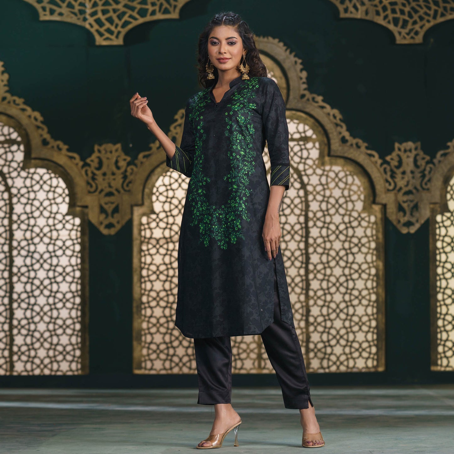 Women Black Printed Kurti