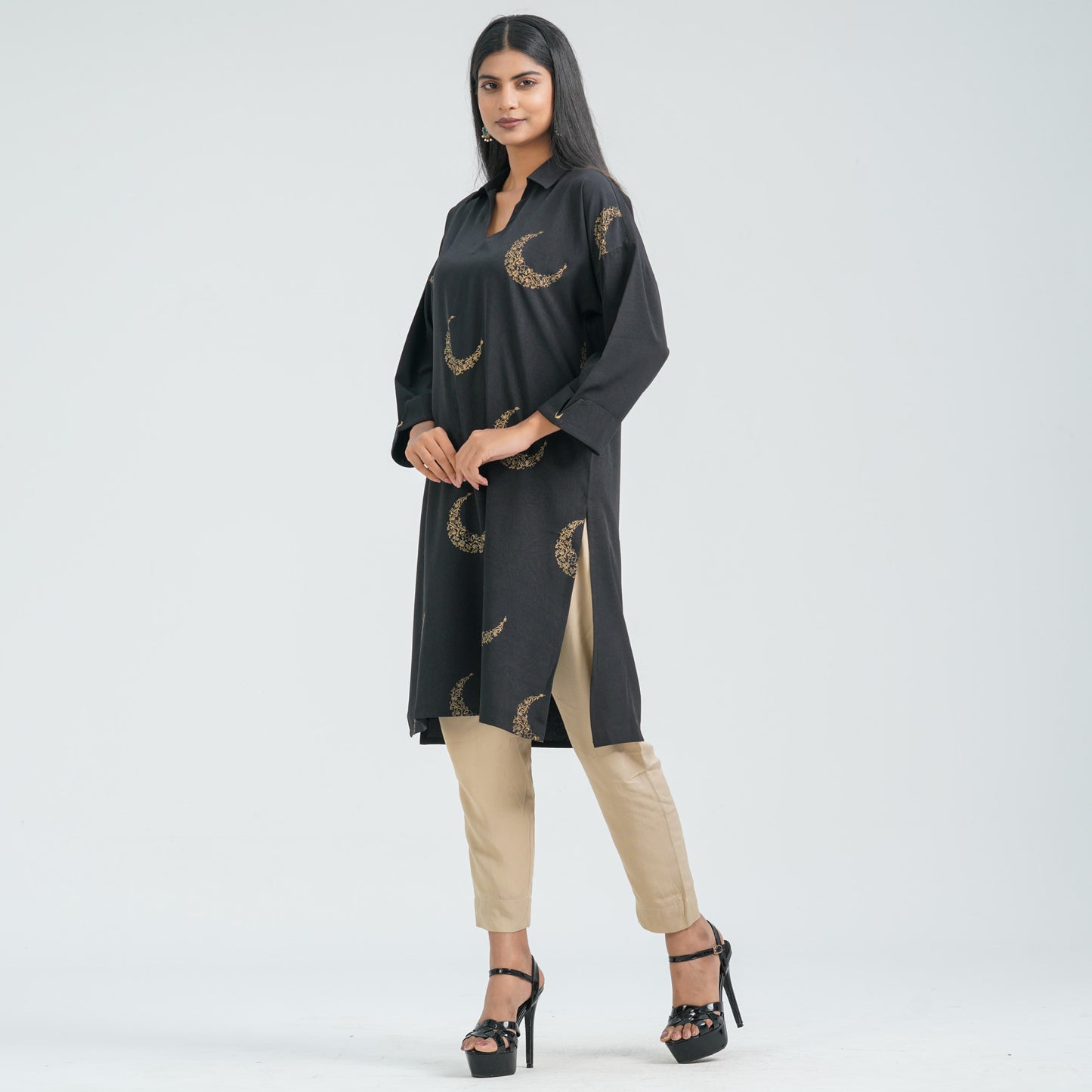 Women’s Black Blended Silk Kurti