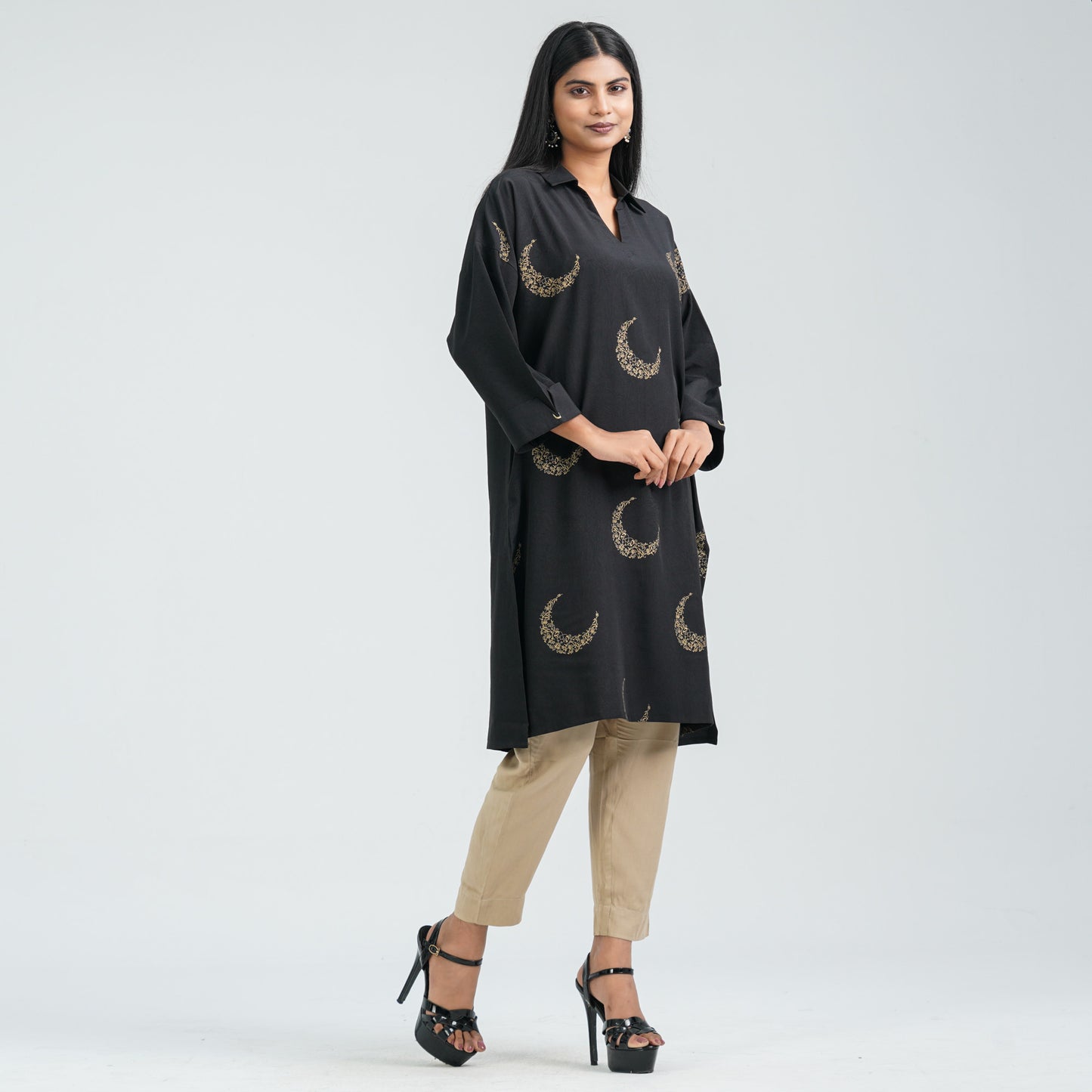 Women’s Black Blended Silk Kurti