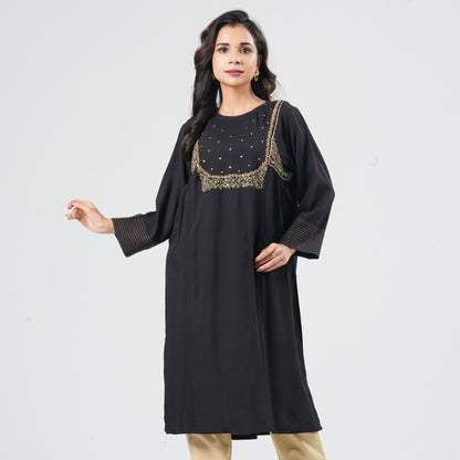 Women’s Embroidered Kurti