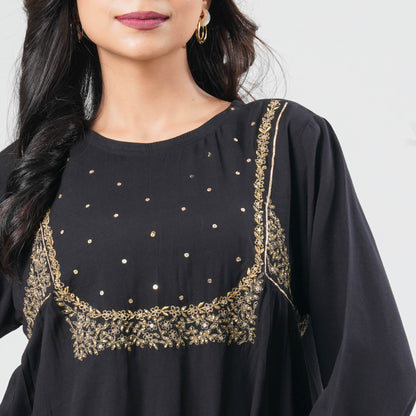 Women’s Embroidered Kurti