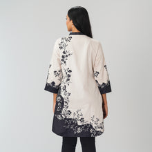 Load image into Gallery viewer, Womens Black &amp; White Printed Tunic
