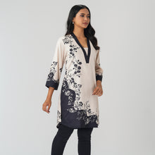 Load image into Gallery viewer, Womens Black &amp; White Printed Tunic
