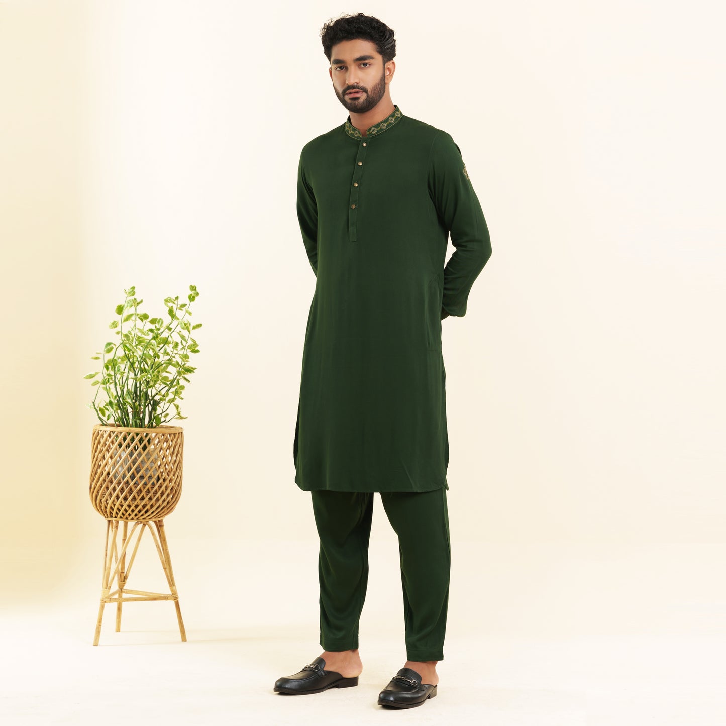 Mens Green  Embroidery Kabli Set