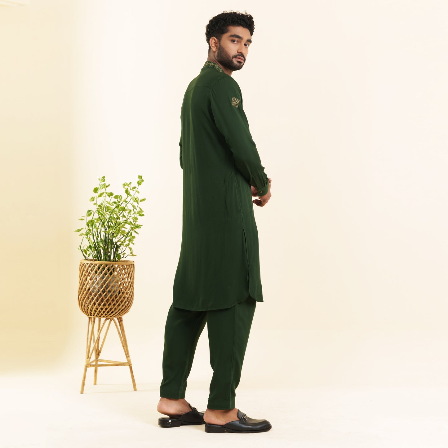 Mens Green  Embroidery Kabli Set