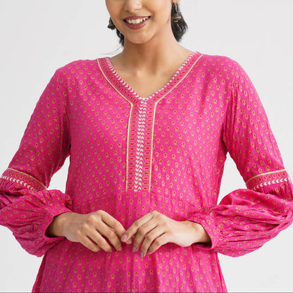 Women’s Pink Top