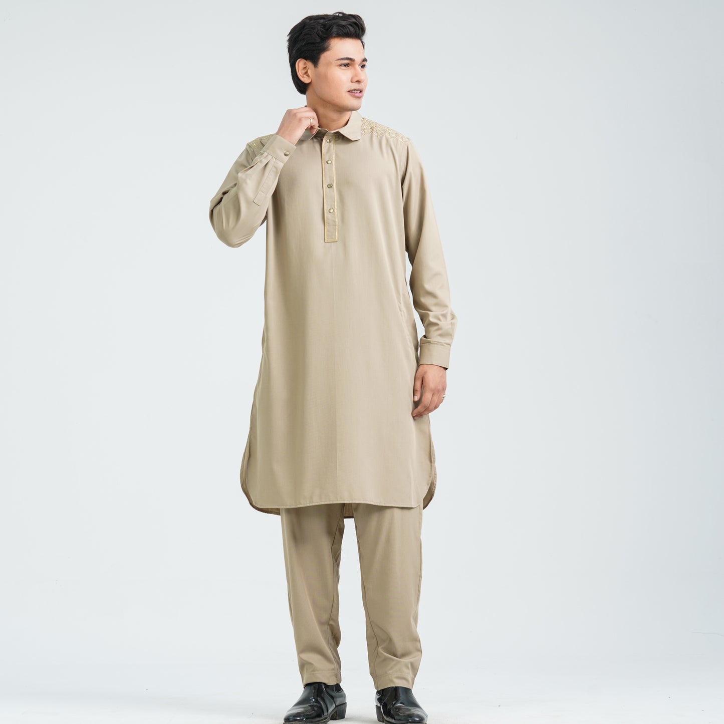 Men’s Beige Embroidered Jacquard Kabli