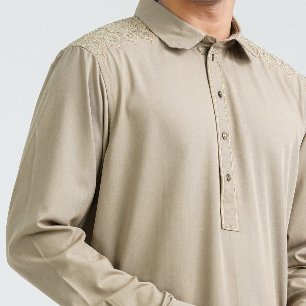 Men’s Beige Embroidered Jacquard Kabli