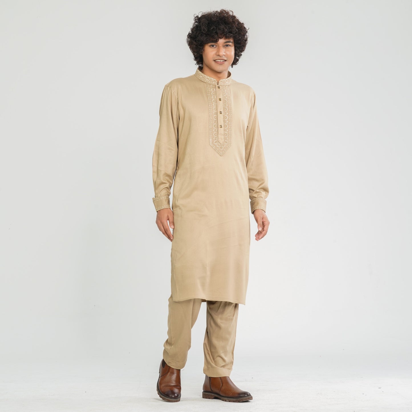 Men’s Bronze Embroidered Kabli