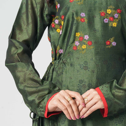 Women’s Green Embroidered  Kurti