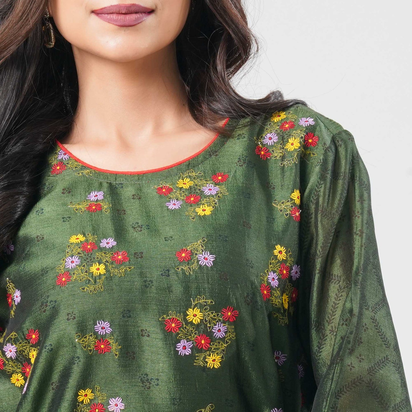 Women’s Green Embroidered  Kurti