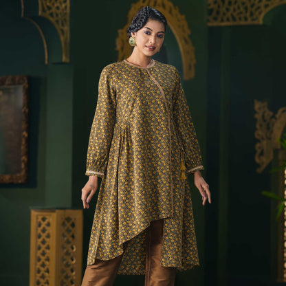 Women Yellow Print Kurti
