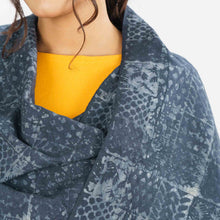 Load image into Gallery viewer, Women&#39;s Charcoal Cotton Shawl
