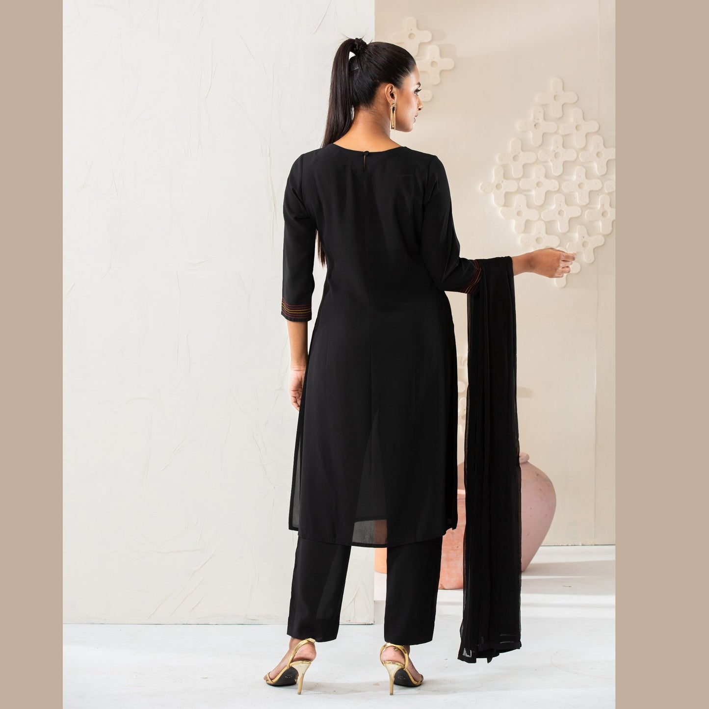 Women Black Ethnic Set