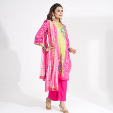 Load image into Gallery viewer, Women Pink Ethnic 3-Piece Set
