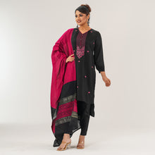 Load image into Gallery viewer, Womens Pink Black Salwar Set
