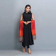 Load image into Gallery viewer, Ladies Dupatta- Blue &amp; Red
