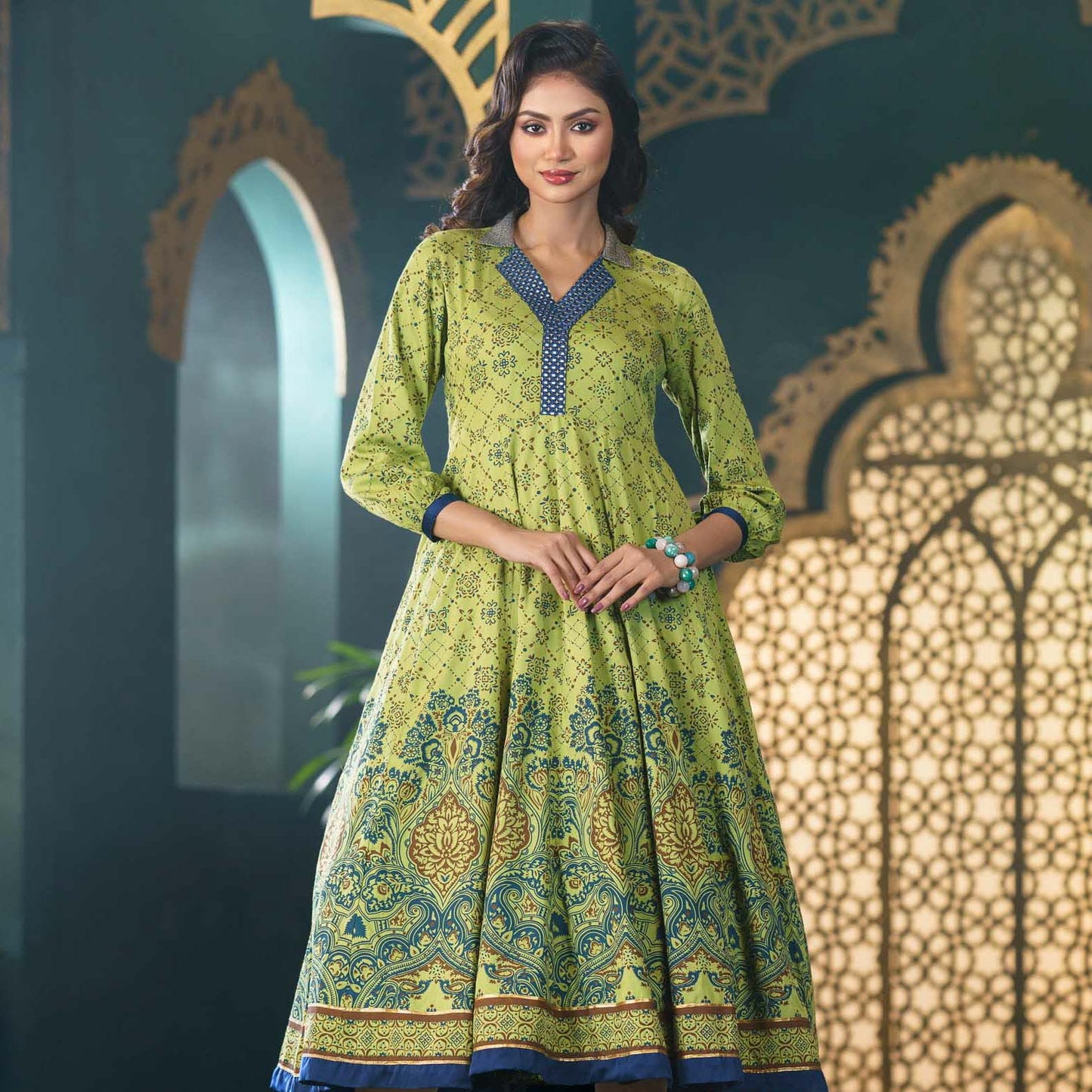 Women Green Screen Print Gown