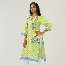 Load image into Gallery viewer, Womens Lemon Printed Kurti
