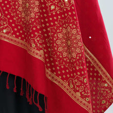 Load image into Gallery viewer, Womens RedEthnic Shawl
