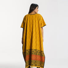 Load image into Gallery viewer, Womens Yellow Ethnic Shawl
