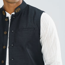 Load image into Gallery viewer, Men Black Karchupi Vest
