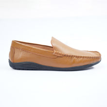 Load image into Gallery viewer, Mens Tan Loafers
